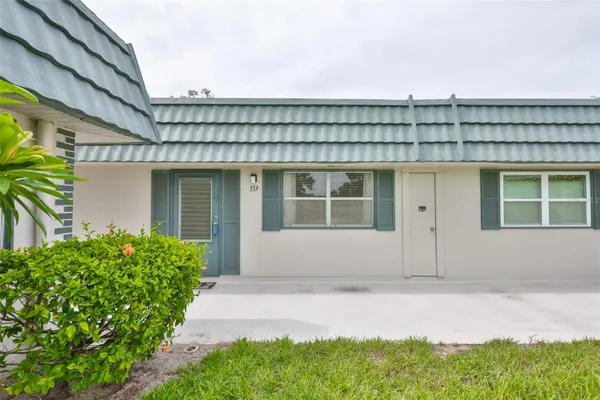 Property Slideshow image 2 of 65 | 1811 bedford ln 153, Sun City Center, FL, 33573