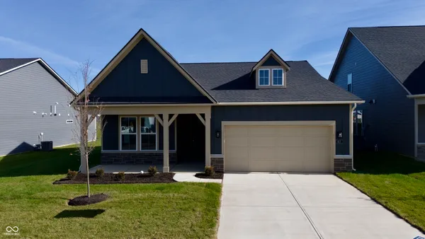 Property Slideshow image 2 of 46 | 811 daisy st, Greenwood, IN, 46143