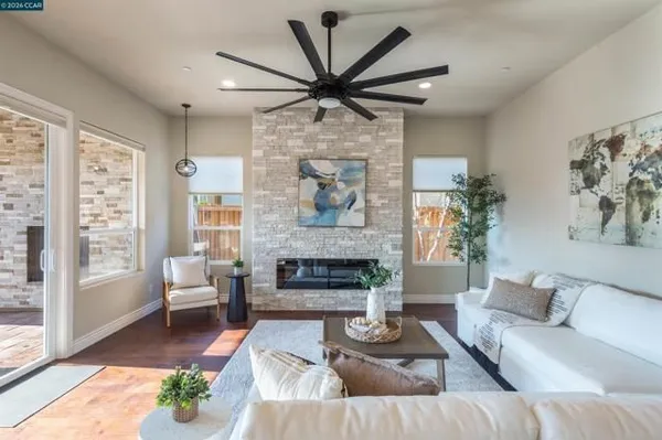Property Slideshow image 2 of 29 | 2090 rioja, Brentwood (Cc), CA, 94513