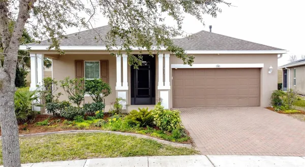 Property Slideshow image 2 of 52 | 330 alcove dr, Groveland, FL, 34736