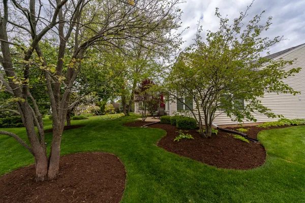 Property Slideshow image 2 of 34 | 13823 kirkland dr, Huntley, IL, 60142