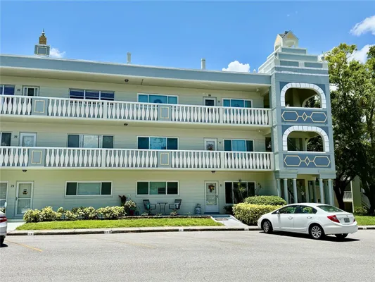 Property Slideshow image 2 of 49 | 2293 swedish dr 21, Clearwater, FL, 33763