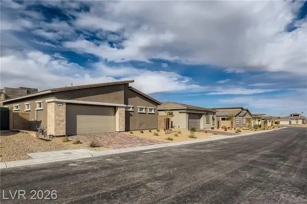 Property Slideshow image 3 of 33 | 933 mayfield manor ln, Las Vegas, NV, 89138