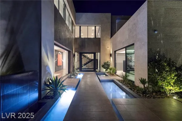 Property Slideshow image 3 of 70 | 32 highland cove ln, Henderson, NV, 89011