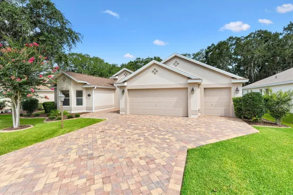 Property Slideshow image 2 of 45 | 1649 hartsville trl, The Villages, FL, 32162