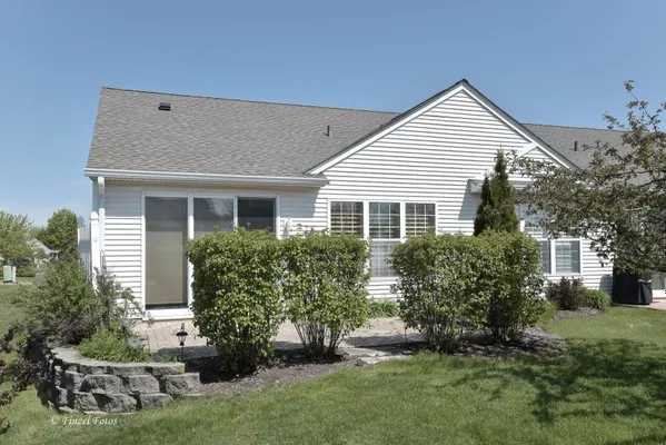 Property Slideshow image 2 of 17 | 11339 bellflower ln, Huntley, IL, 60142