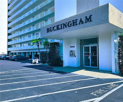 Property Slideshow image 2 of 59 | 6060 shore blvd 903, Gulfport, FL, 33707