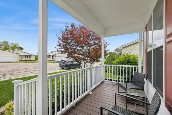 Property Slideshow image 2 of 17 | 3819 fox hunt way, Grayslake, IL, 60030