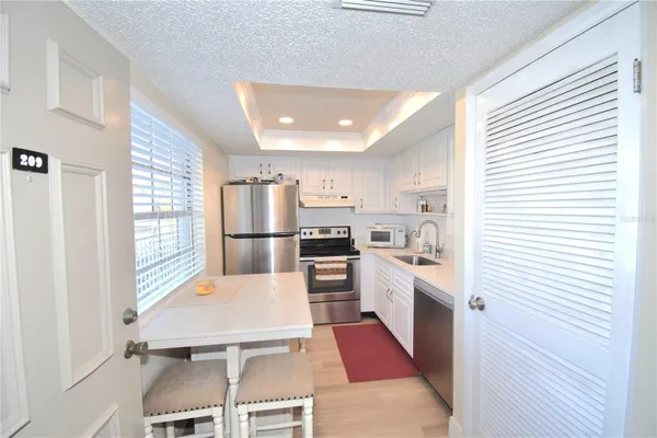 Property Slideshow image 2 of 21 | 952 virginia st 209, Dunedin, FL, 34698