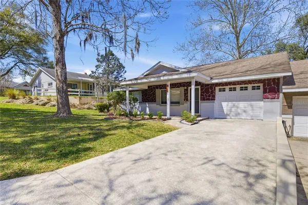 Property Slideshow image 2 of 23 | 8637 sw 97th lane rd a, Ocala, FL, 34481