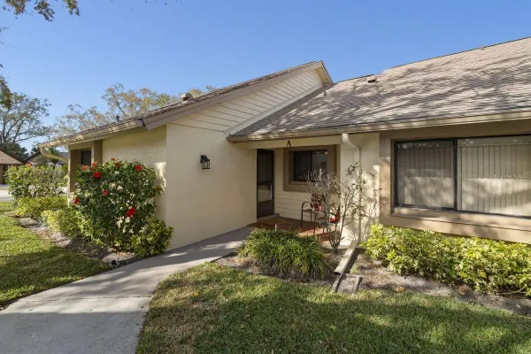 Property Slideshow image 2 of 60 | 2573 oakleaf ln 39a, Clearwater, FL, 33763