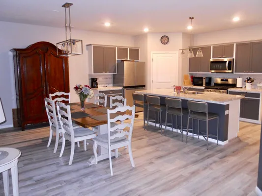 Property Slideshow image 3 of 21 | 979 crestview ln, Pingree Grove, IL, 60140