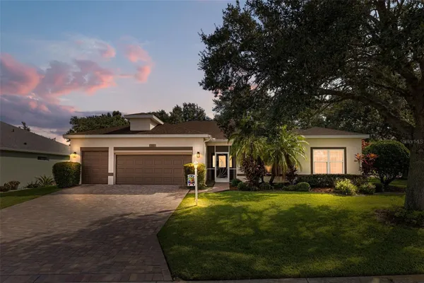 Property Slideshow image 2 of 61 | 24502 parlange ct, Leesburg, FL, 34748