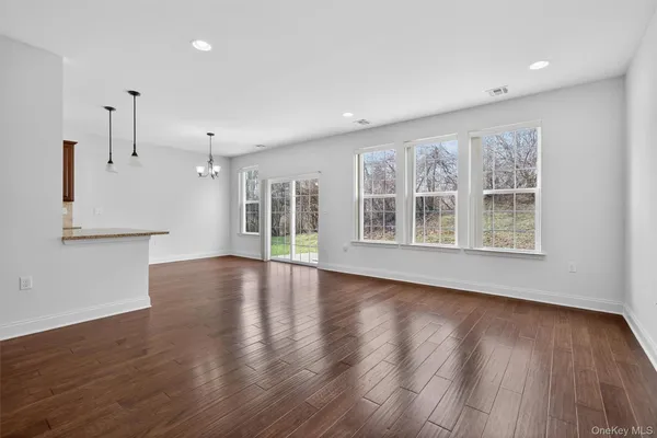 Property Slideshow image 3 of 46 | 10 cyprus dr, Middletown, NY, 10940
