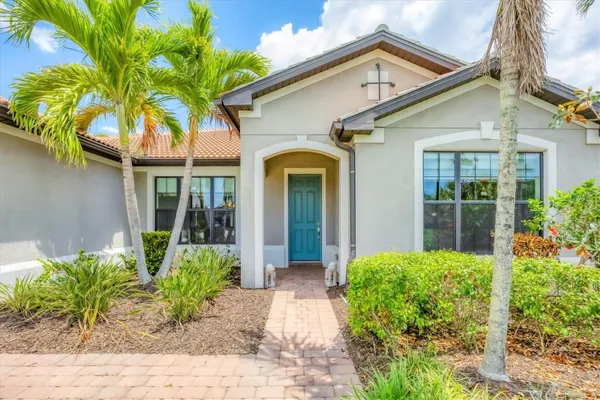 Property Slideshow image 3 of 63 | 5923 snowy egret dr, Sarasota, FL, 34238