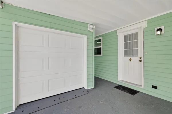 Property Slideshow image 3 of 30 | 1604 kiley ct, Lady Lake, FL, 32159