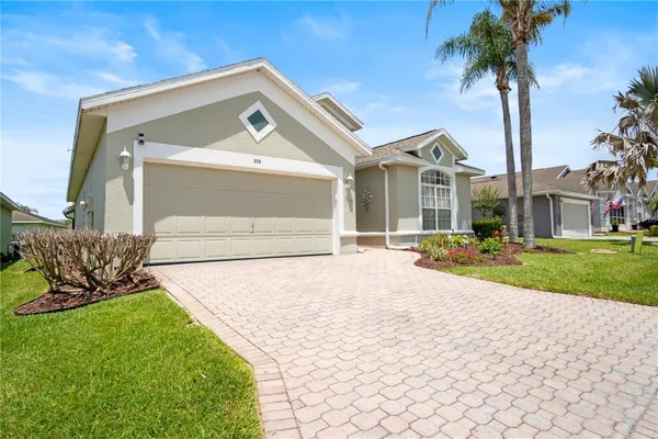 Property Slideshow image 2 of 38 | 223 ridge view dr, Davenport, FL, 33837