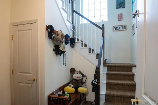 Property Slideshow image 2 of 21 | 21 greentree ct, Shirley, NY, 11967