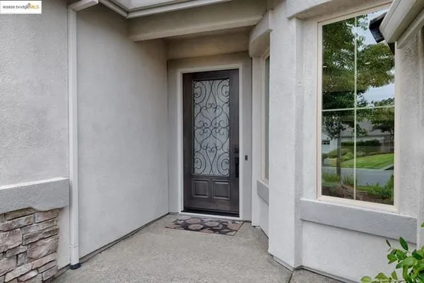 Property Slideshow image 3 of 57 | 1816 stone house ln, Lincoln, CA, 95648