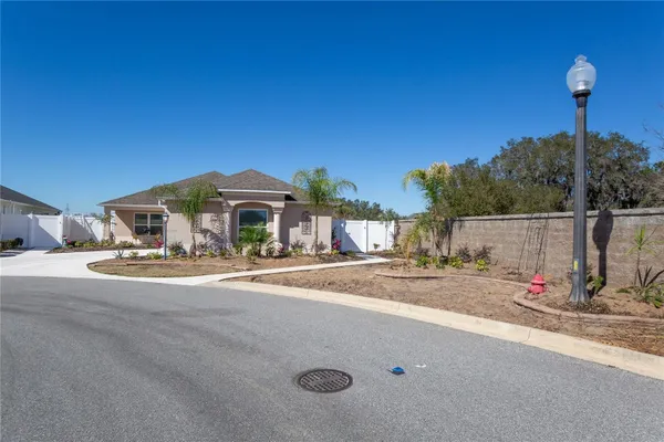 Property Slideshow image 3 of 32 | 9041 se 166th kathy loop, The Villages, FL, 32162