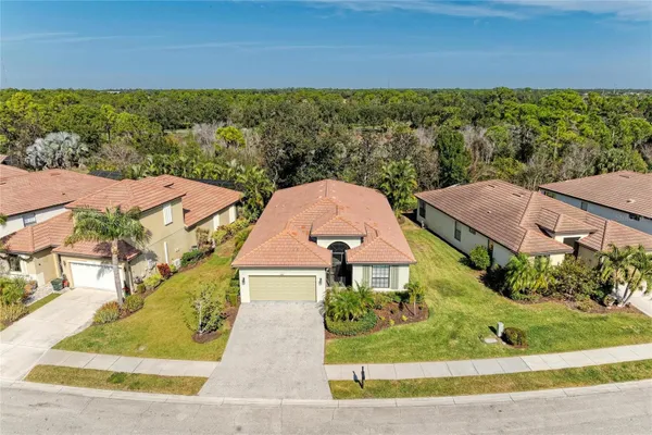 Property Slideshow image 2 of 50 | 1867 batello dr, Venice, FL, 34292