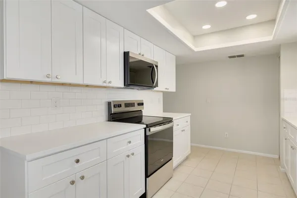 Property Slideshow image 3 of 42 | 3569 oak lake dr, Palm Harbor, FL, 34684