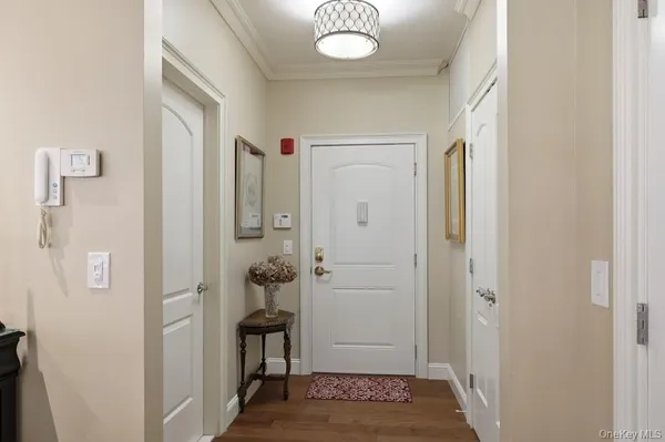Property Slideshow image 3 of 25 | 318 roosevelt way, North Hempstead, NY, 11590