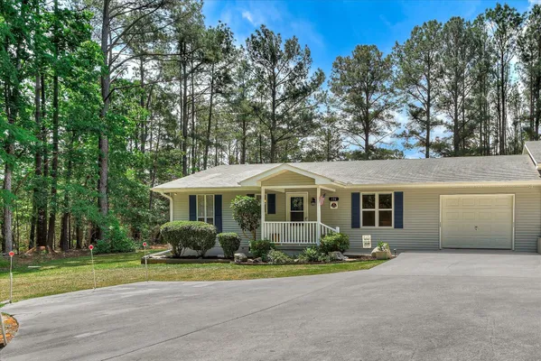 Property Slideshow image 2 of 59 | 136 / 138 edmunds cemetery rd, Mccormick, SC, 29835