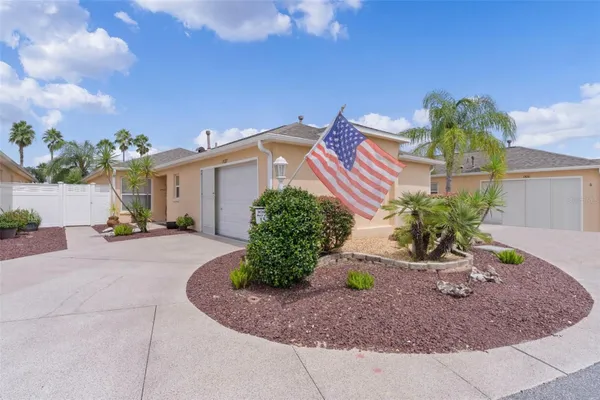 Property Slideshow image 2 of 36 | 1537 barnwell pl, The Villages, FL, 32162
