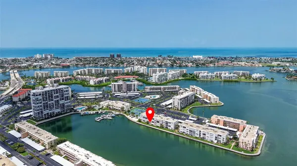 Property Slideshow image 3 of 30 | 7625 sun island dr 103, South Pasadena, FL, 33707
