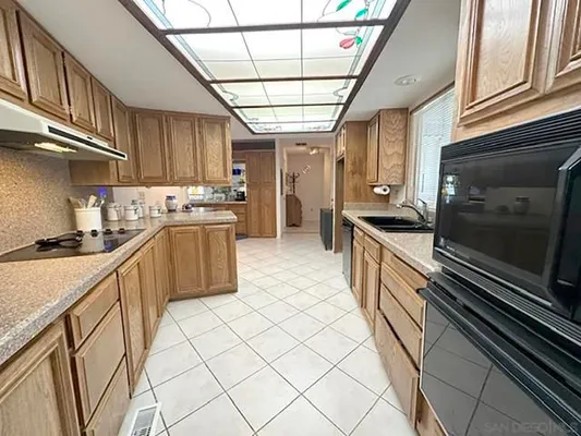 Property Slideshow image 3 of 11 | 5192 don rodolfo dr, Carlsbad, CA, 92010