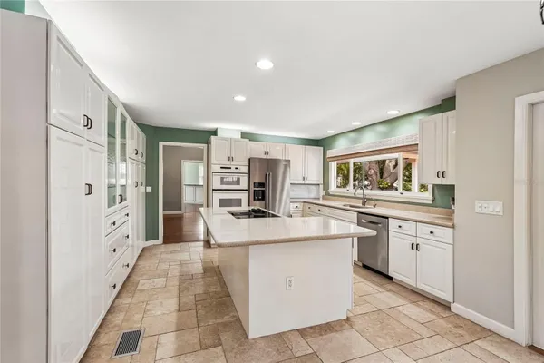 Property Slideshow image 2 of 64 | 1675 landings ln, Sarasota, FL, 34231