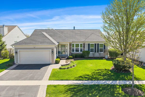 Property Slideshow image 2 of 52 | 12646 carmel ln, Huntley, IL, 60142