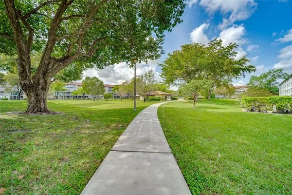 Property Slideshow image 3 of 44 | 13250 sw 7th ct 303l, Pembroke Pines, FL, 33027