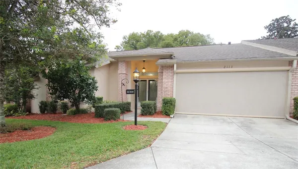Property Slideshow image 2 of 58 | 2113 springmeadow dr, Spring Hill, FL, 34606