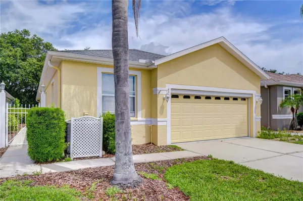Property Slideshow image 2 of 33 | 8049 sanguinelli rd, Land O Lakes, FL, 34637