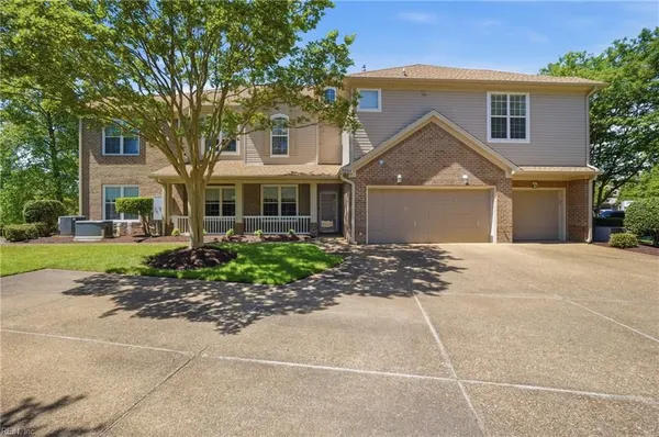 Property Slideshow image 2 of 38 | 2717 browning dr, Virginia Beach, VA, 23456