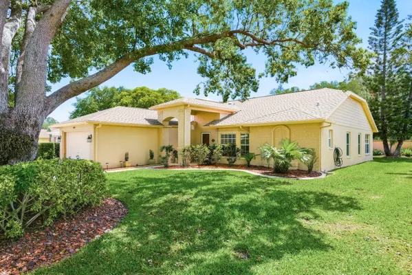 Property Slideshow image 2 of 43 | 6019 country ridge ln, New Port Richey, FL, 34655
