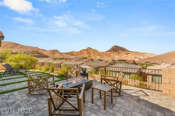 Property Slideshow image 2 of 60 | 14 autumn palm ave, Henderson, NV, 89011