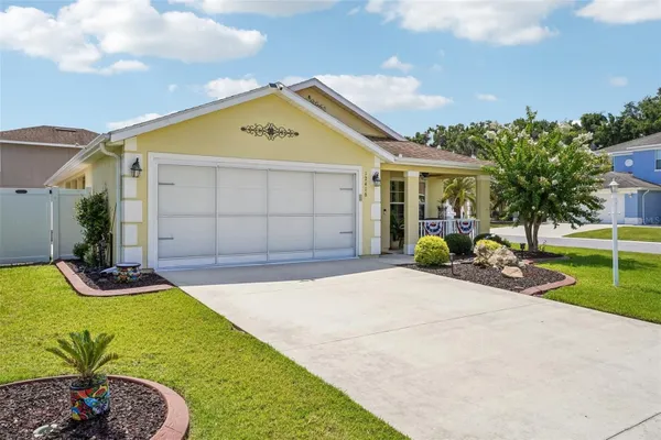 Property Slideshow image 3 of 45 | 12416 ne 48th loop, Oxford, FL, 34484