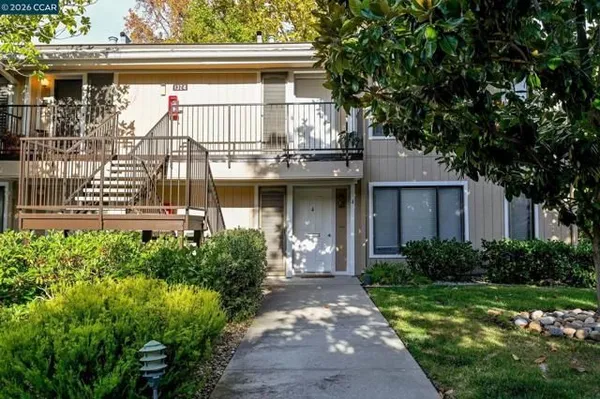 Property Slideshow image 2 of 36 | 1324 singingwood ct 3, Walnut Creek, CA, 94595