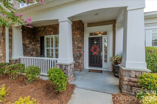 Property Slideshow image 3 of 48 | 39650 rosebay ct, Fort Mill, SC, 29707