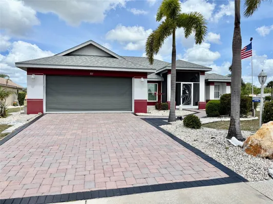 Property Slideshow image 2 of 47 | 301 caloosa palms ct, Sun City Center, FL, 33573