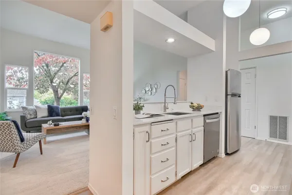 Property Slideshow image 2 of 38 | 4228 221st pl se # 1083, Issaquah, WA, 98029