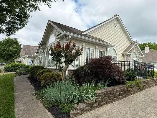 Property Slideshow image 3 of 35 | 825 s browns ln 603, Gallatin, TN, 37066