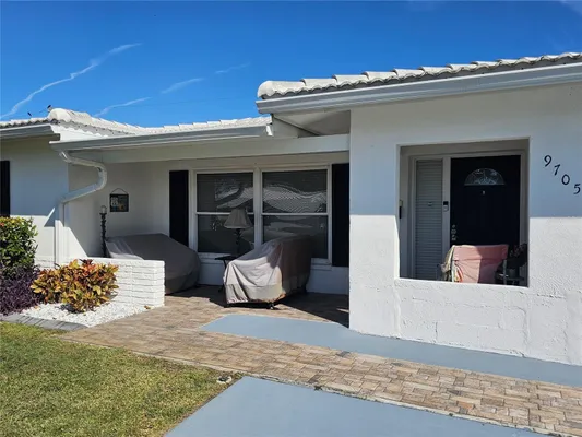 Property Slideshow image 3 of 33 | 9705 mainlands blvd w, Pinellas Park, FL, 33782