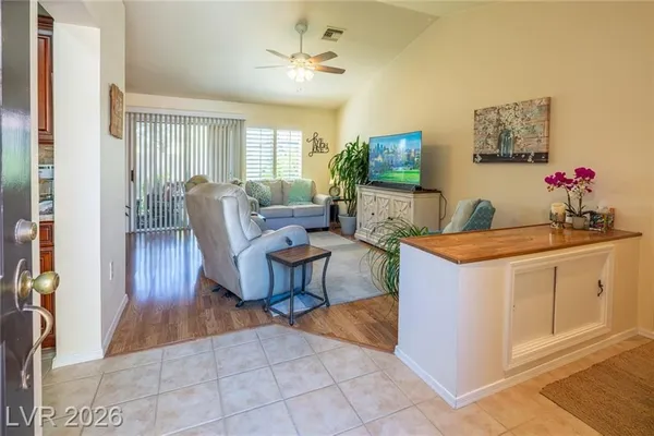 Property Slideshow image 3 of 31 | 8605 willowrich dr, Las Vegas, NV, 89134