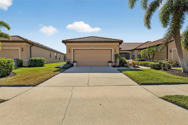 Property Slideshow image 2 of 74 | 220 shell falls dr, Apollo Beach, FL, 33572