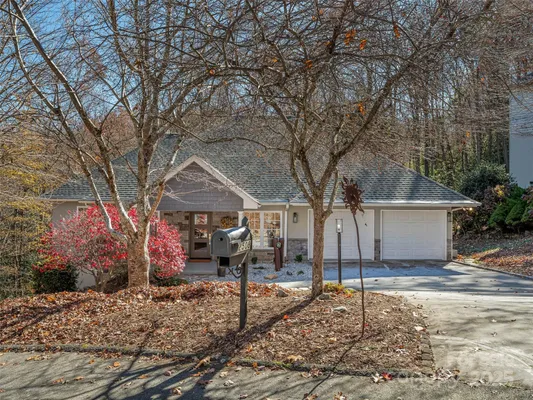 Property Slideshow image 2 of 32 | 2508 carriage falls ct, Hendersonville, NC, 28791