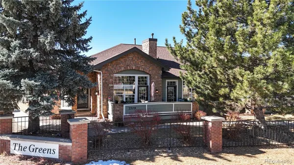 Property Slideshow image 2 of 47 | 2709 w greens ct, Littleton, CO, 80123